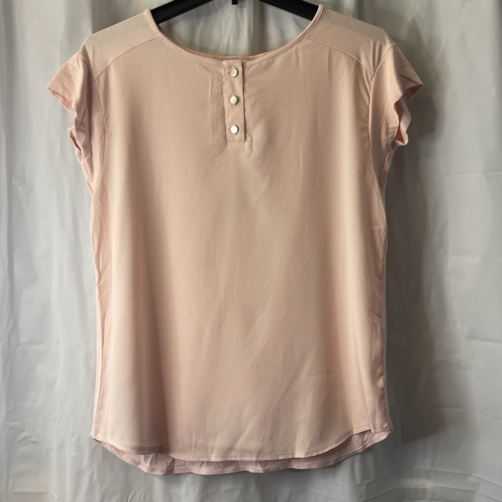 New York‎ & Co Women Pink Soft Stretch 3-Button Blouse Versatile Layering Sz M